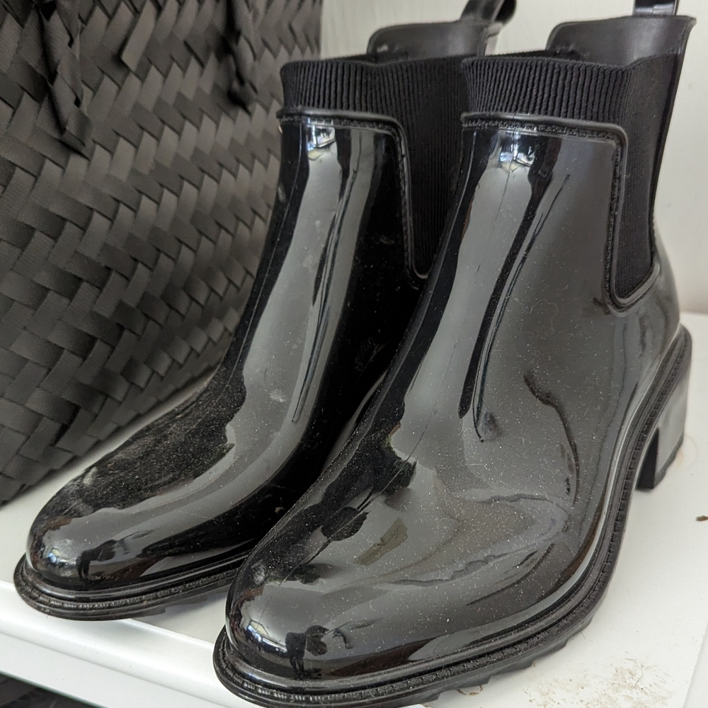 A new day rain boots